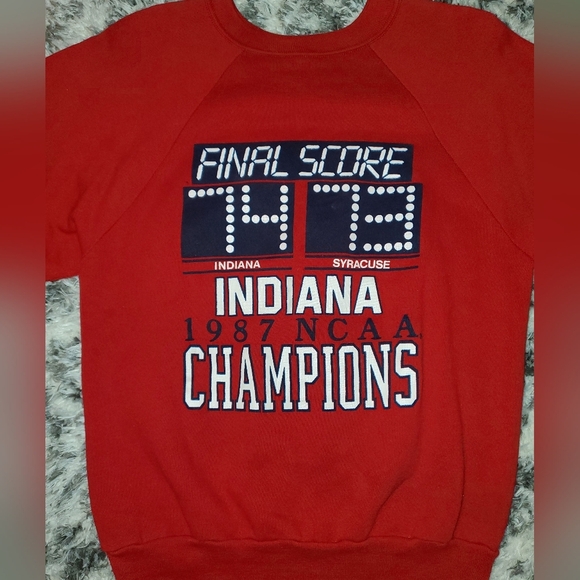 IU Memorabilia 1987 Championship Red Sweatshirt - Picture 3 of 8